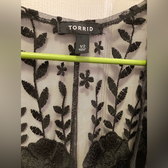 Torrid Kimono Size 1x / 2x plus 14 18 mesh lace gothic sexy crochet black sheer - Picture 6 of 9